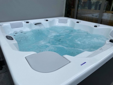Спа-бассейн AstralPool Select E / Aquavia Pulse Спа-бассейн AstralPool Select E / Aquavia Pulse