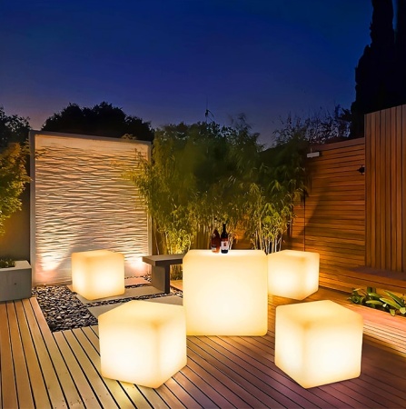 Светильник Куб 20 с питанием от АКБ, RGB