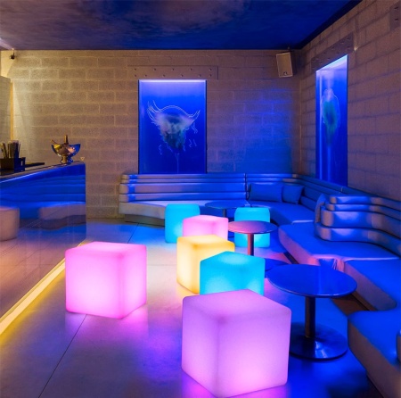 Светильник Куб 15 с питанием от АКБ, RGB